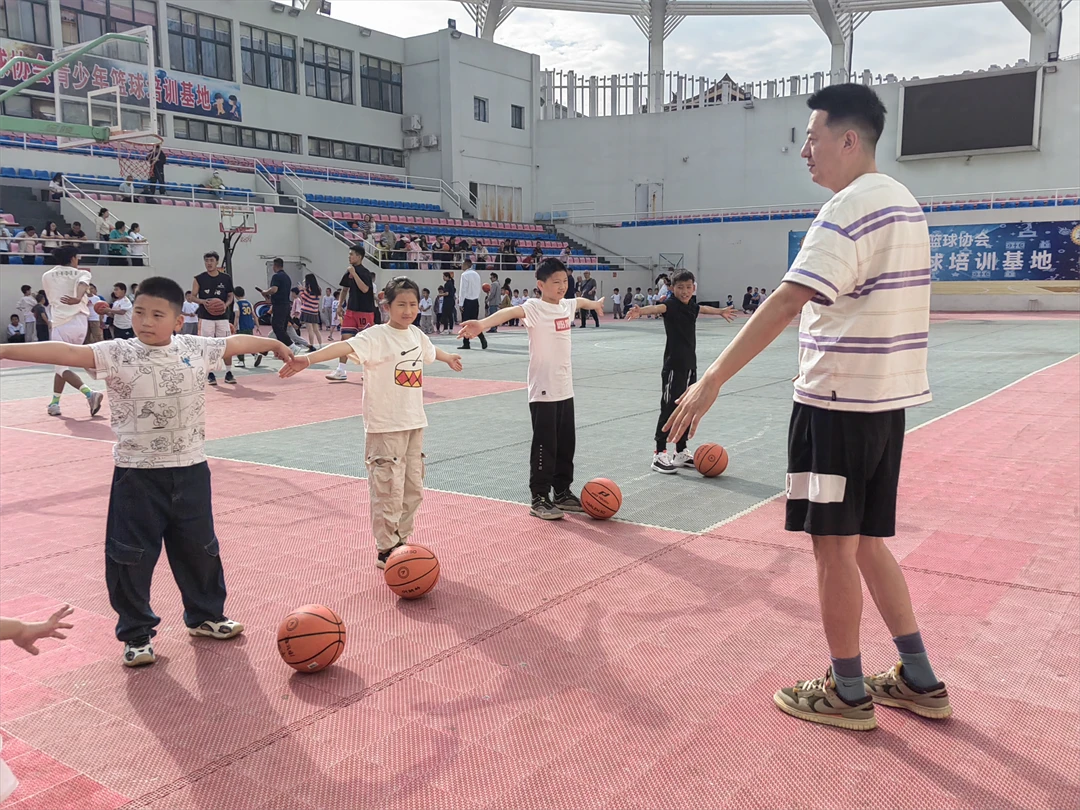 青少年篮球体能训练重点内容为_2